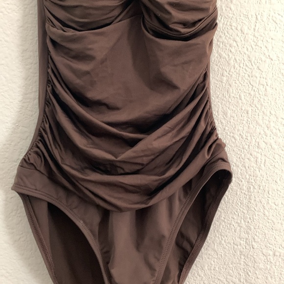 La Blanca by Rod Beattie Brown One Piece Bathing Suit size 8 Flattering - Picture 3 of 11